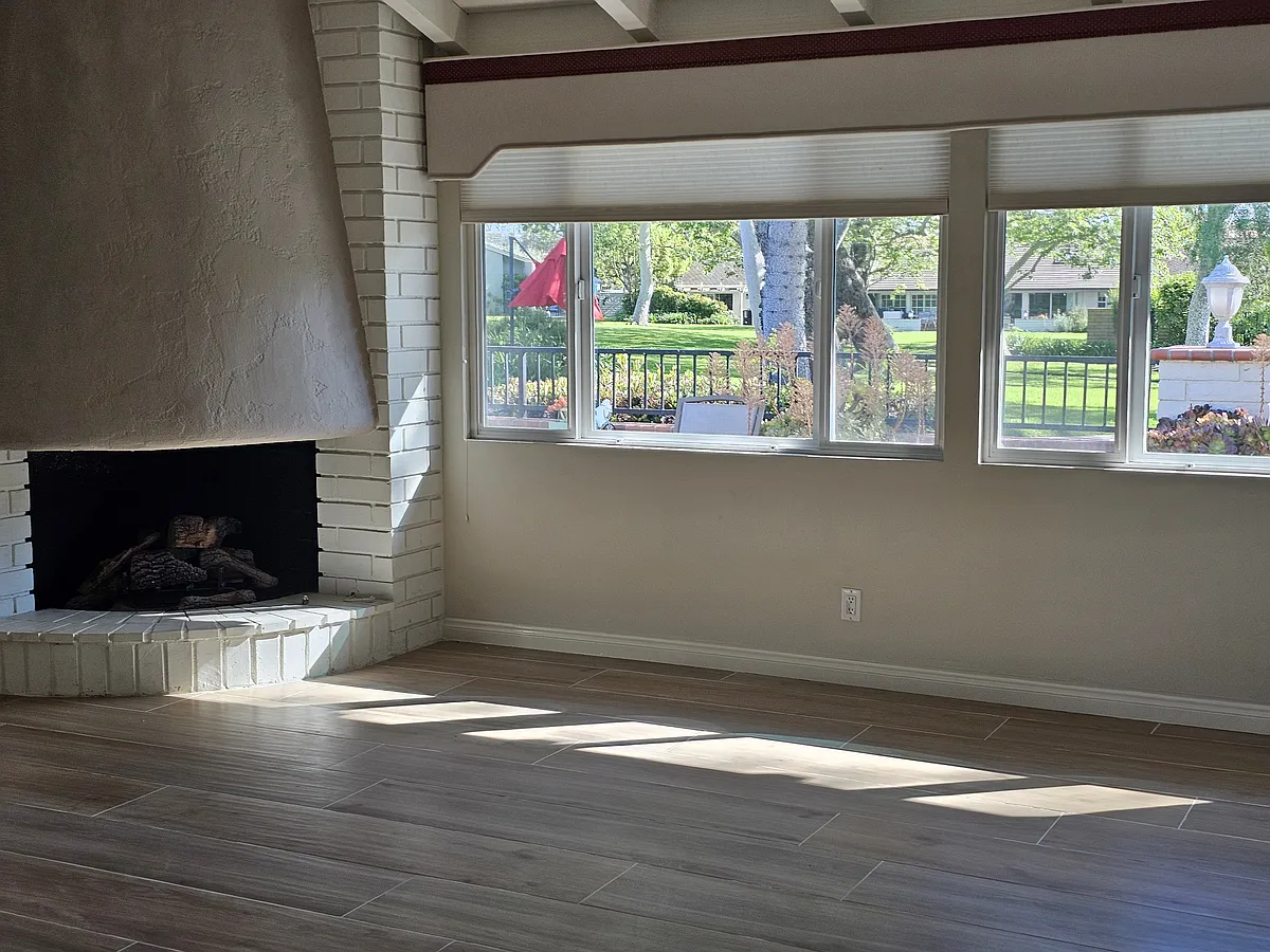 Building Photo - 2031 Vista Cajon