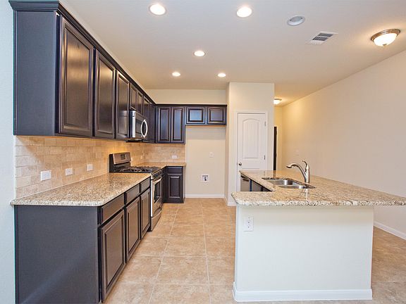 5th image of 5712 Scenic Lake Dr