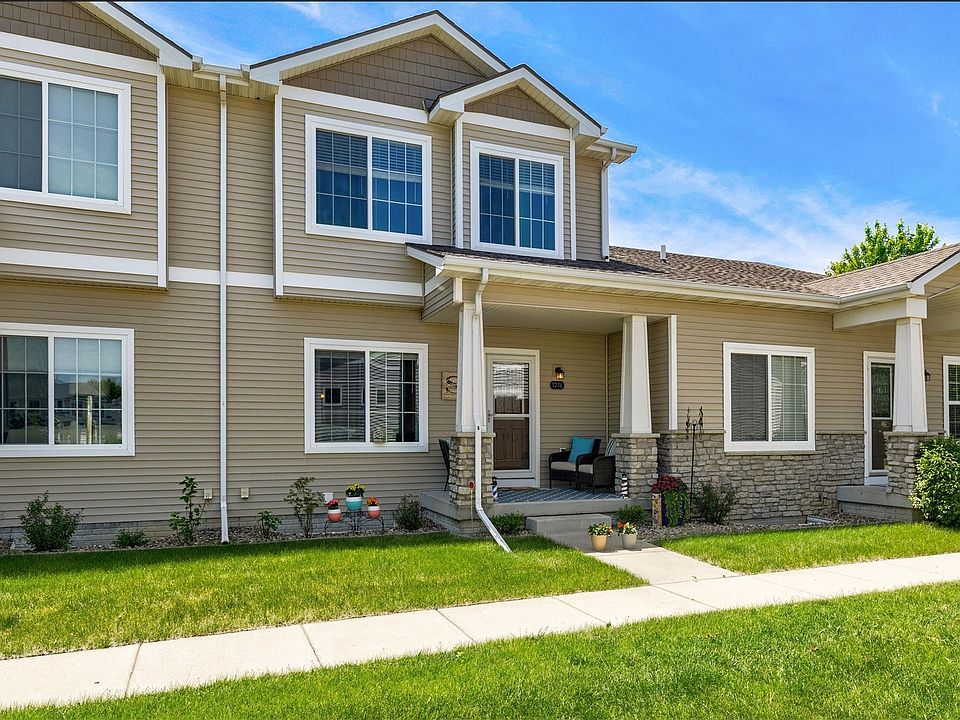 1st image of 1276 SE Williams Ct
