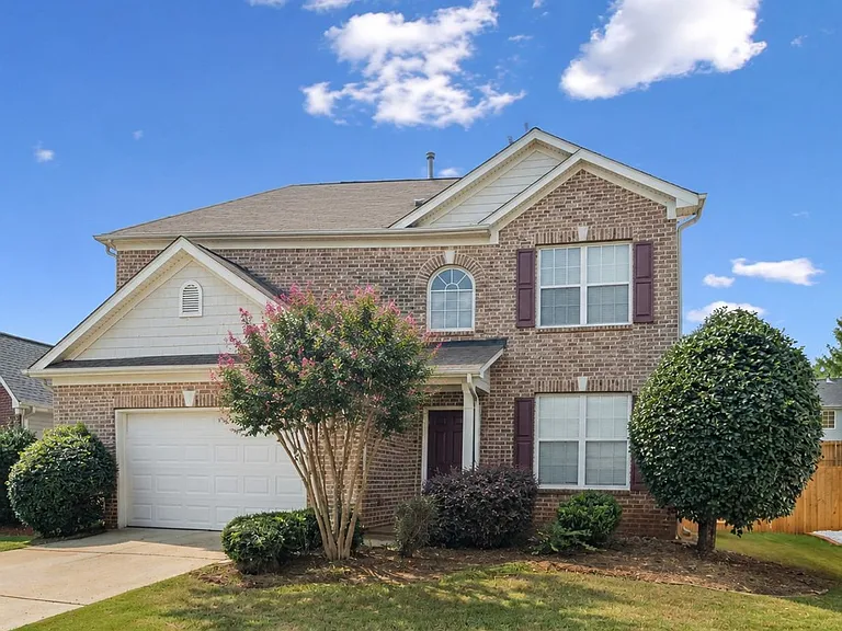 290 Clairidge Ln — Photo 1