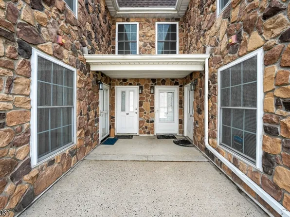 123 Chariot Ct, Piscataway Twp., NJ 08854