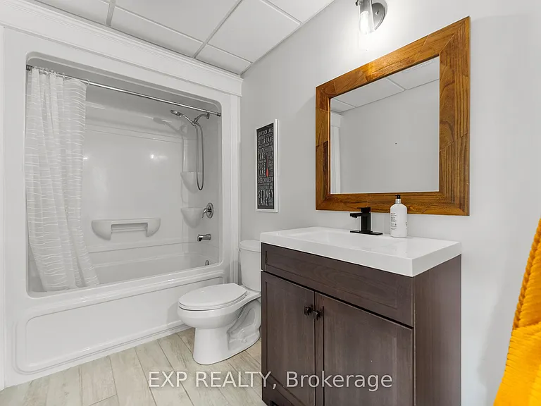 103 A Carriage Lndg #B — Photo 16