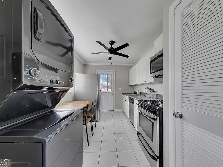 1040 Herndon St NW #A — Photo 7