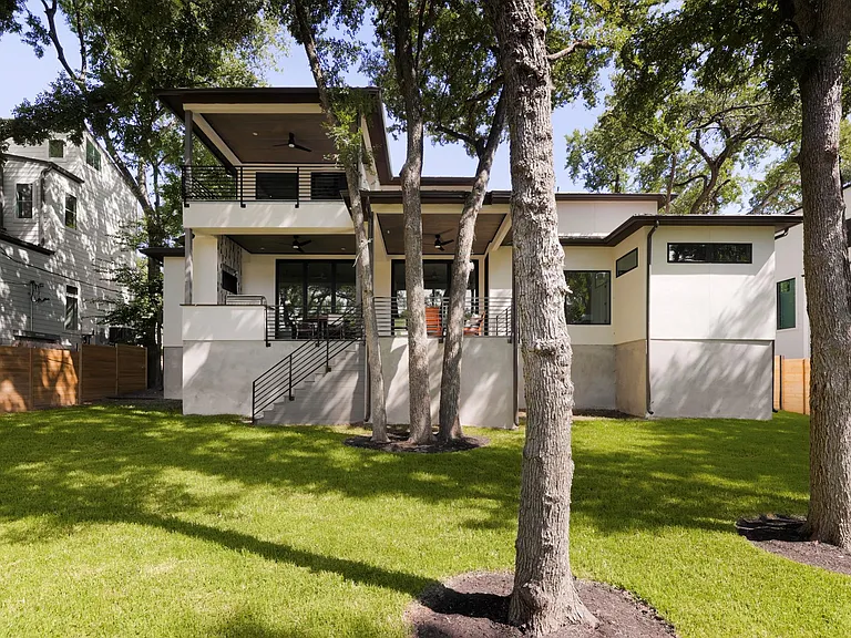 3204 Westhill Dr — Photo 37