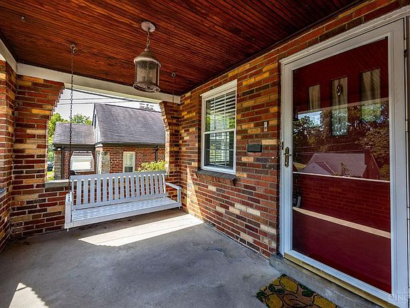 2nd image of 4123 Paxton Woods Dr
