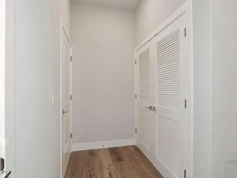 1661 Spring St #412 — Photo 13