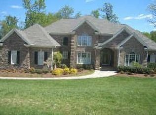 6104 Carlyle Dr, Raleigh, NC 27614