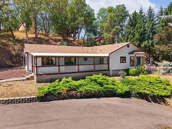 2nd image of 1275 Arcadia Dr