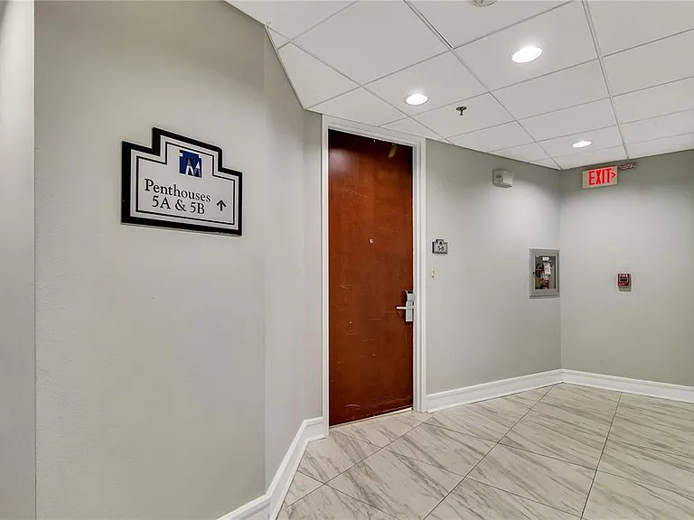 151 E Washington St #5B — Photo 5