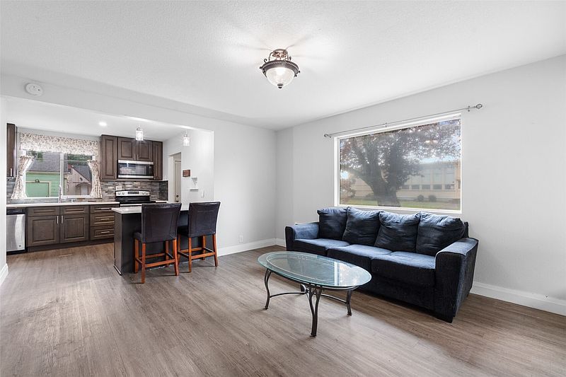 4th image of 1504 8th Avenue