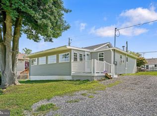 28 Reading Rd, Earleville, MD 21919