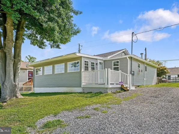 28 Reading Rd, Earleville, MD 21919