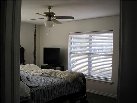 5th image of 1924 Hilltop Dr