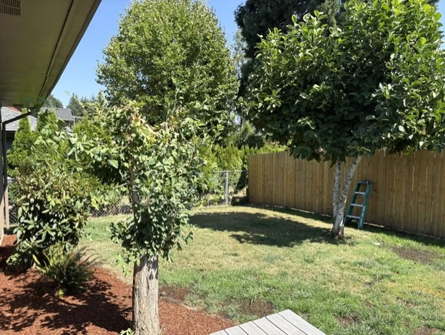 End of Summer Special $500 off first month rent — Photo 1