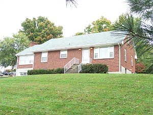 1st image of 196 Richardson Dr