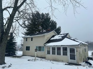 13060 Claridon Troy Rd, Burton, OH 44021