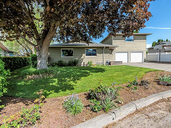 3rd image of 1247 SE Constitution Dr