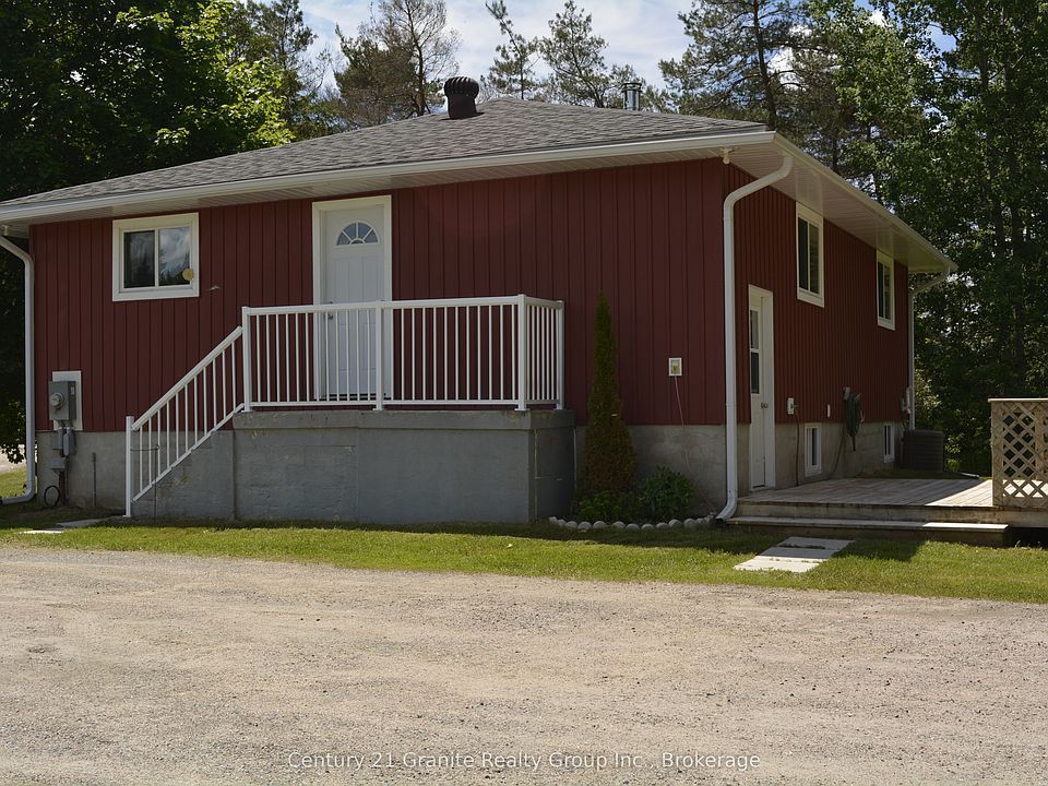 1st image of 671 Hastings St N