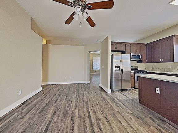 5th image of 259 Dahlia St