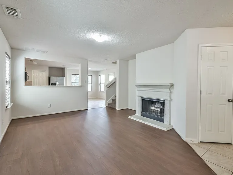 29315 Hickory Terrace Dr — Photo 10