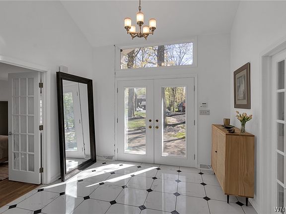 5th image of 88 Middlebury Rd