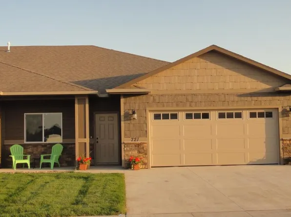 721 E 73rd St, Sioux Falls, SD 57108