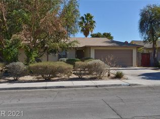 2426 La Luna Dr, Henderson, NV 89014