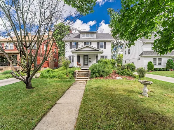 3297 E Scarborough Rd, Cleveland Heights, OH 44118