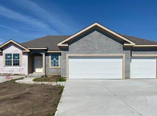 18904 Corbin St, Olathe, KS 66062