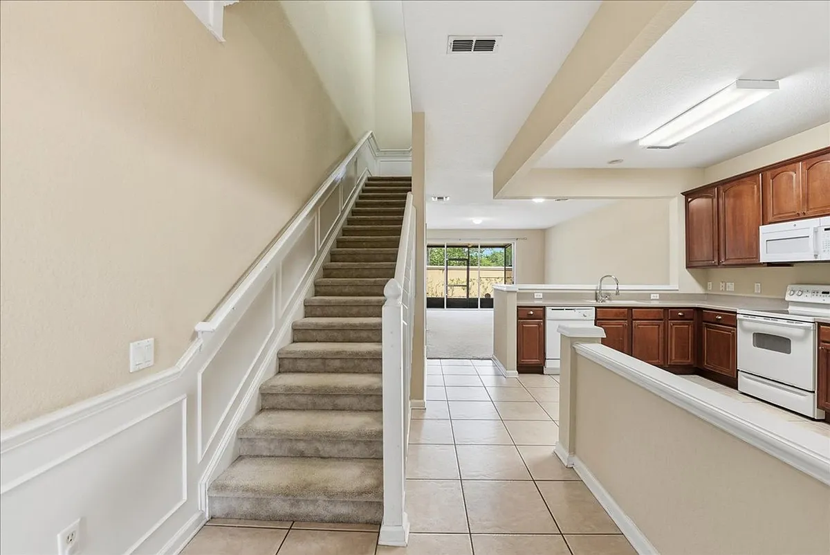 Building Photo - 2837 Villafuerte Point #103