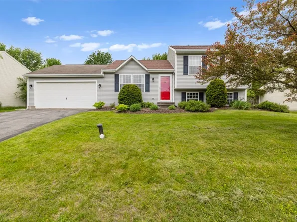 5717 Boulia Dr, Clay, NY 13041