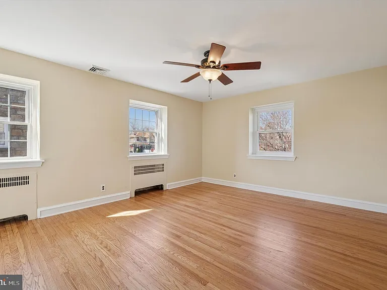 1156 Garfield Ave — Photo 17