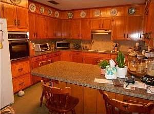 3rd image of 10412 Freeman Dr