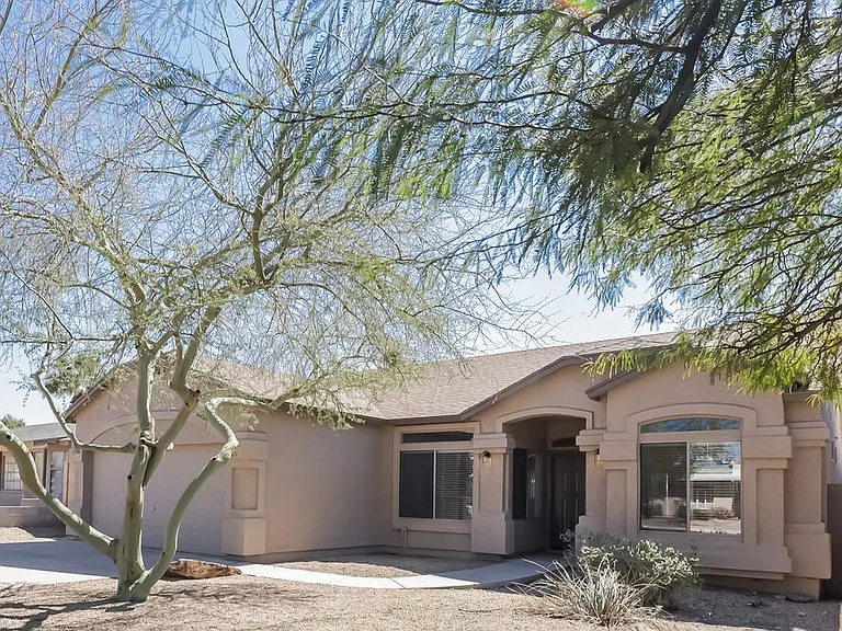 1211 E Winter Dr — Photo 3