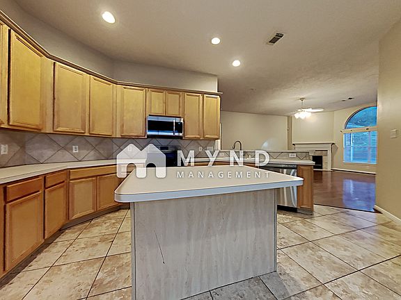 3rd image of 20831 Garden Arbor Ln