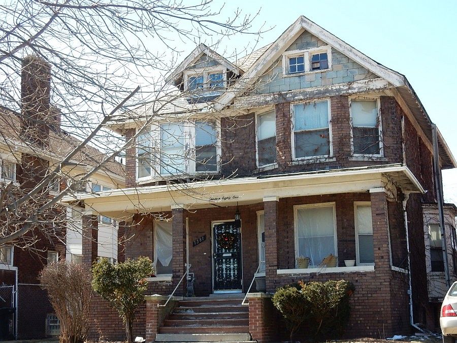 1st image of 1381 W Grand Blvd