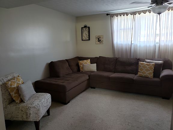5th image of 62 N Fork Dr