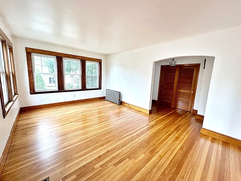 11 Puritan Rd — Photo 10