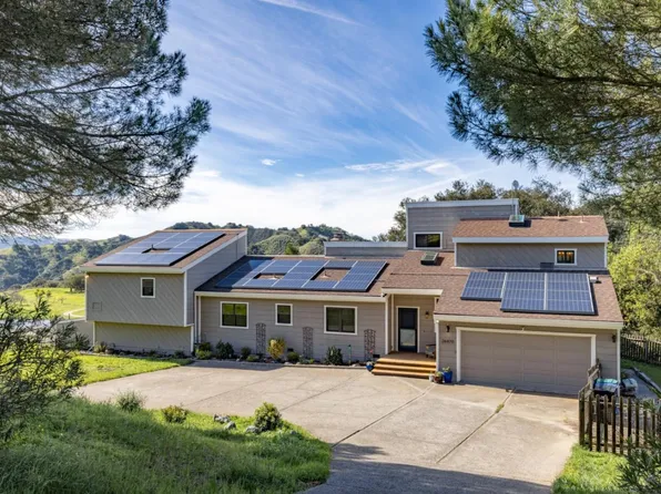 26470 Tierra Vista Ln, Salinas, CA 93908