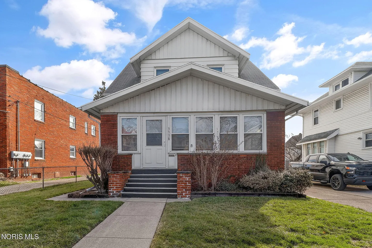 3938 Berkeley Dr photo 1