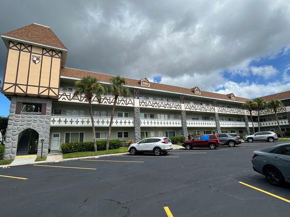 2448 Columbia Dr APT 52