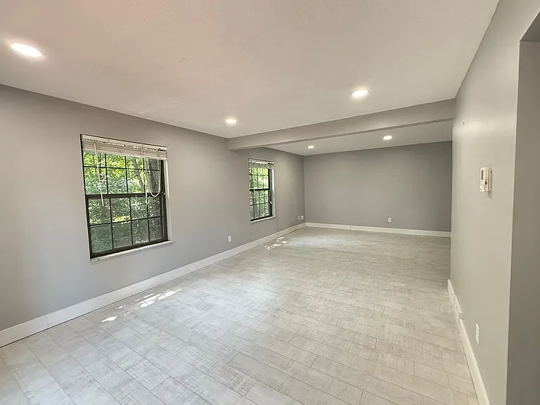 2781 Windridge Dr — Photo 4