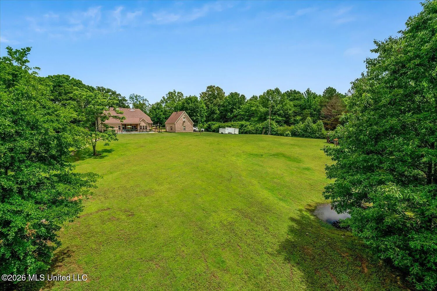 6 bed, 3.5 bath, 4247 sqft, $3,850 — Photo 3
