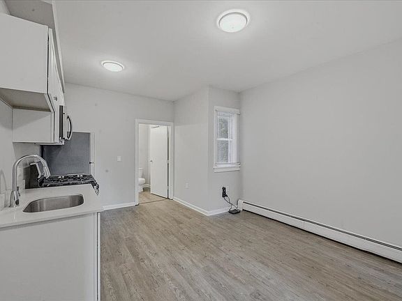 4th image of 784 Ocean Ave #1RF