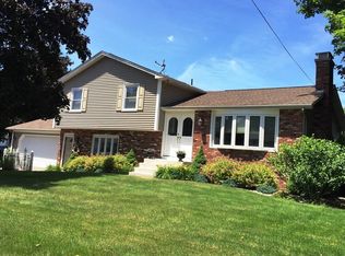 6 Ginger Dr, Chicopee, MA 01020