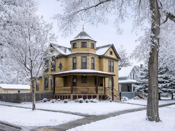 1121 4th Ave S, Fargo, ND 58103