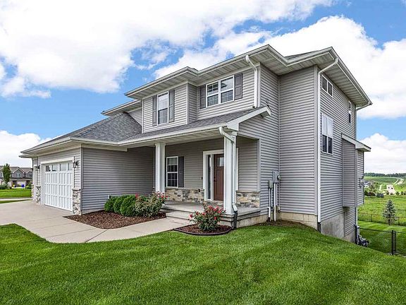 2nd image of 1300 E Tartan Dr