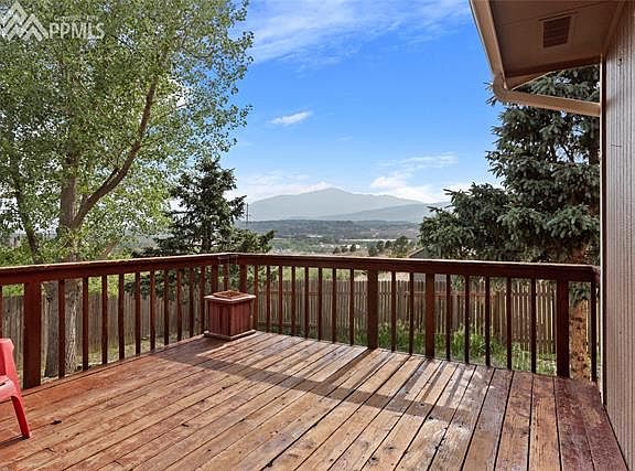 2nd image of 835 Pulpit Rock Cir S