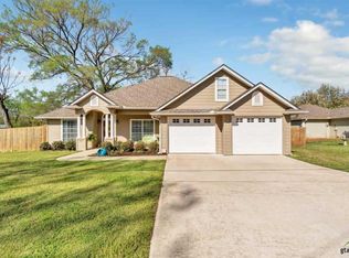 527 3rd St, Chandler, TX 75758