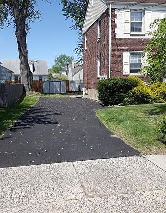 2nd image of 213 N 6th Ave #2